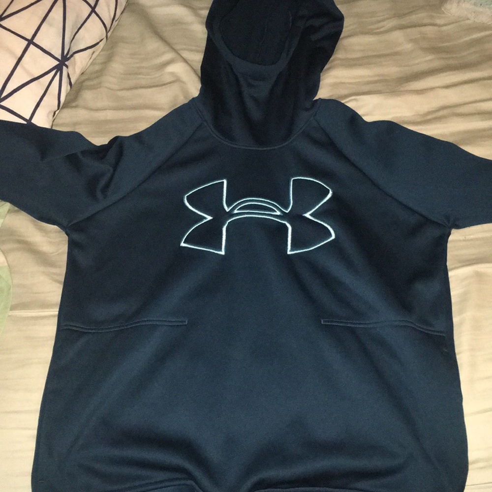 Under armour sweatshirt